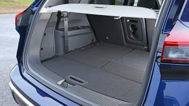 Nissan X-Trail - boot space