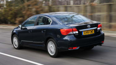Toyota Avensis 2.0 D-4D rear tracking