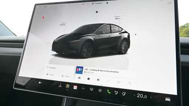 Tesla Model Y - infotainment