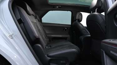 Hyundai Ioniq 5 N Line S - rear seats