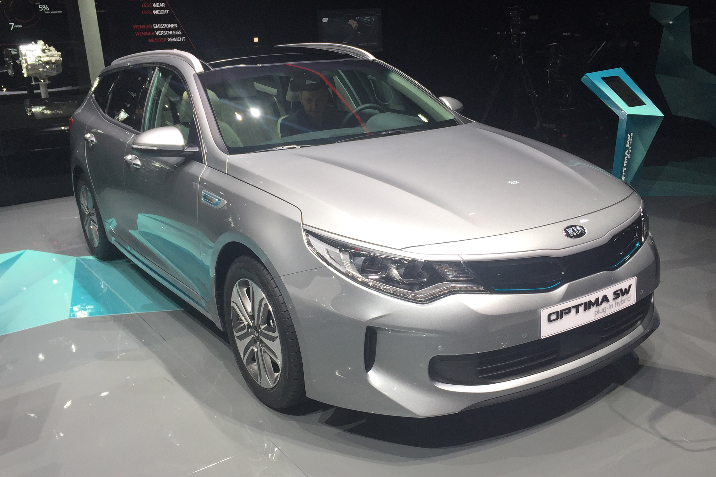 Kia Unveils Stylish Optima Sportswagon Plug-in Hybrid | Auto Express