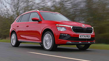 Skoda Kamiq - front corner tracking