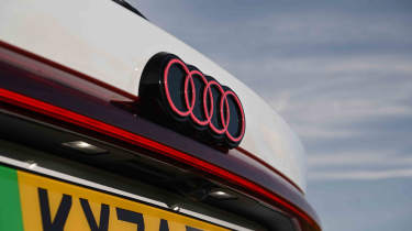 Audi S6 Avant e-tron - illuminated rear logo