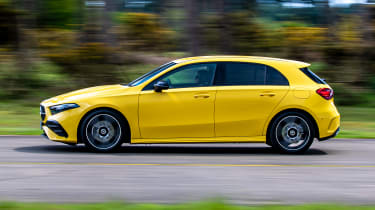 Mercedes A-Class - side tracking