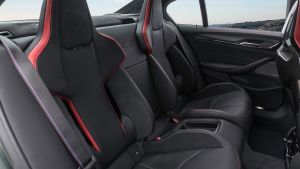 BMW M5 CS - rear seats