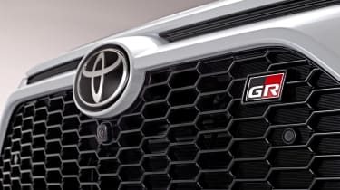 Toyota RAV4 GR Sport - grille
