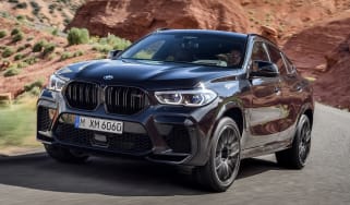 BMW X6 M Competition - front action