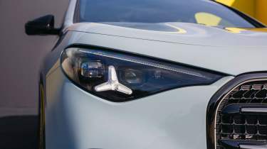 Mercedes GLA - front light