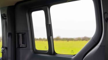 Kia PV5 - sliding window
