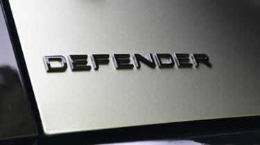 Land Rover Defender - &#039;Defender&#039; badge