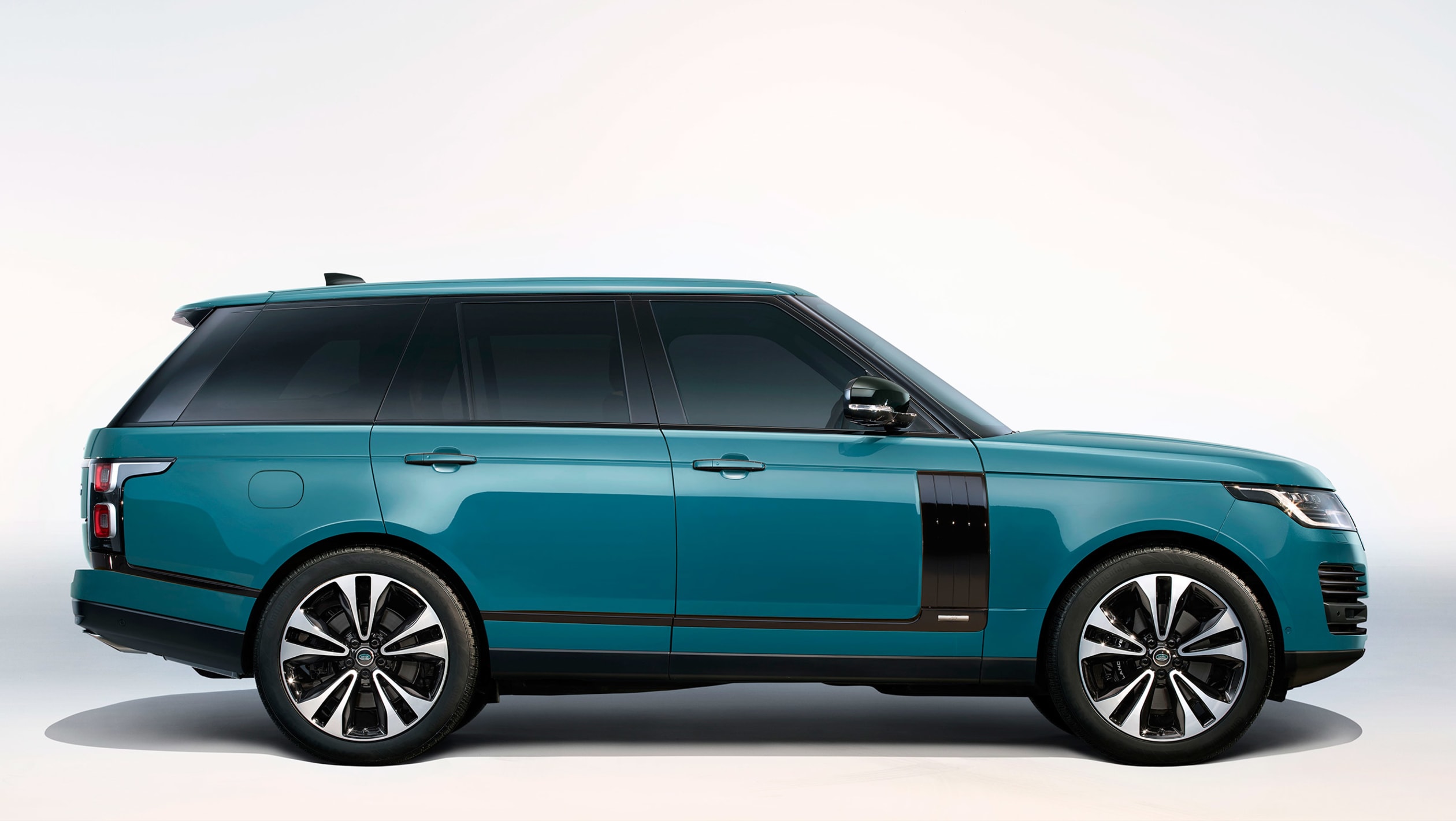 2017 - [Land Rover] Range Rover/ Sport/ SVR restylés - Page 4 Range%20Rover%20Fifty%202020-15