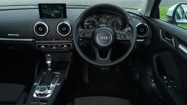 Audi A3 e-tron - dash