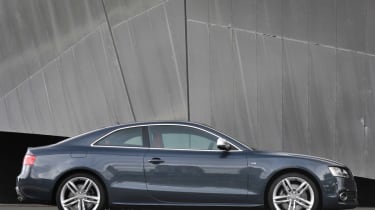 Audi S5 profile