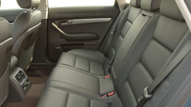 Audi A6 Allroad 3.2 FSI rear seats
