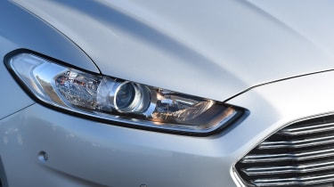 Ford Mondeo - front light detail