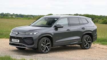 Volkswagen Tayron - front static 