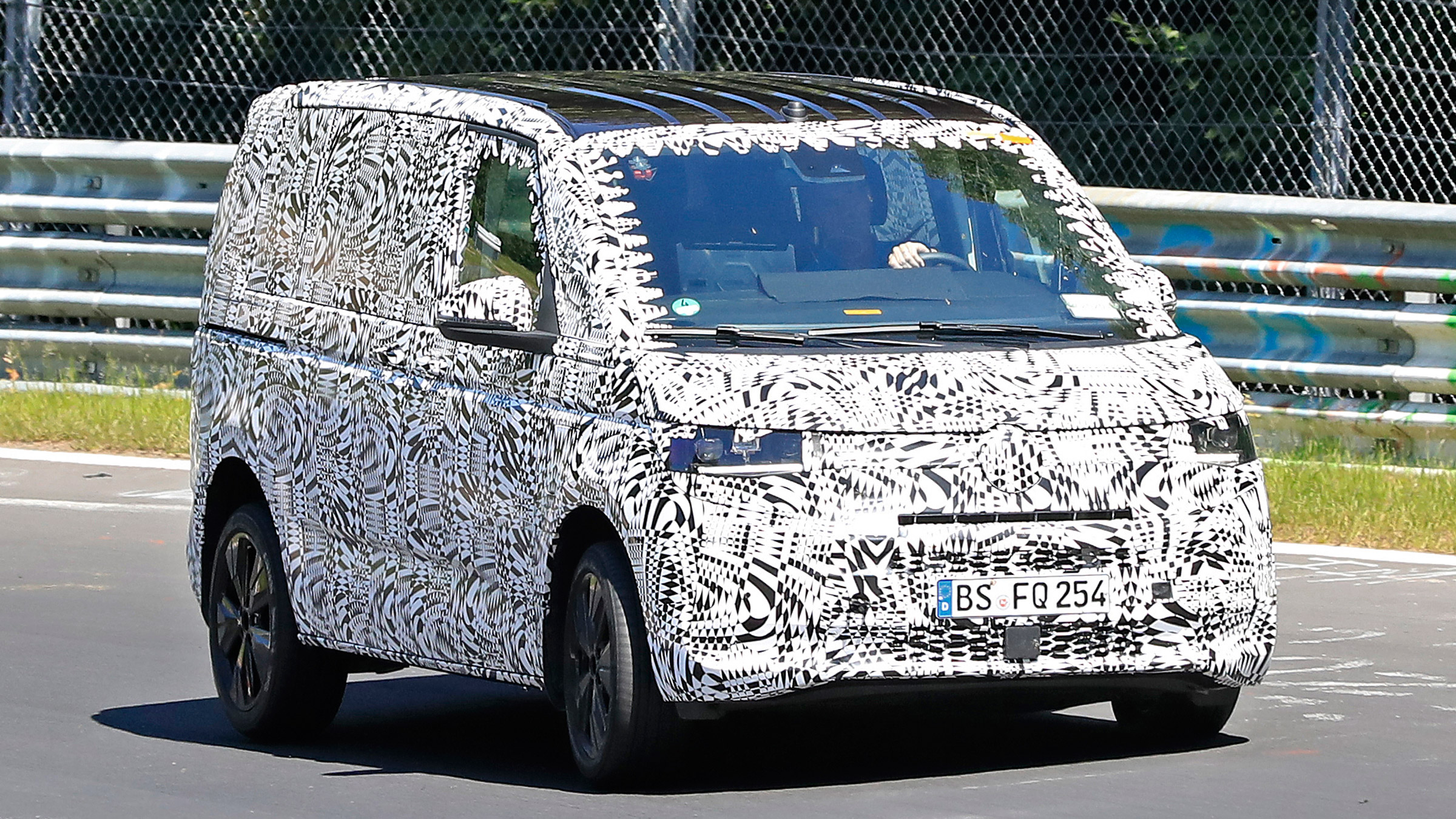 new 2021 volkswagen transporter t7 plug-in hybrid spied