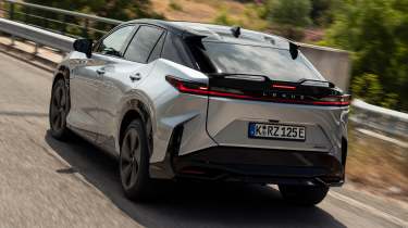Lexus RZ 550e F Sport - rear