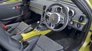 Porsche Cayman R interior