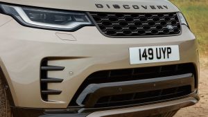 New%20Land%20Rover%20Discovery%20facelift%202020.jpg