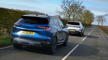 Vauxhall Grandland and Renault Austral - rear tracking 