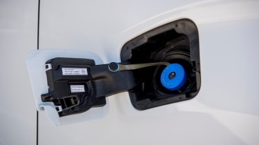 Vauxhall Vivaro-e Hydrogen - hydrogen filler