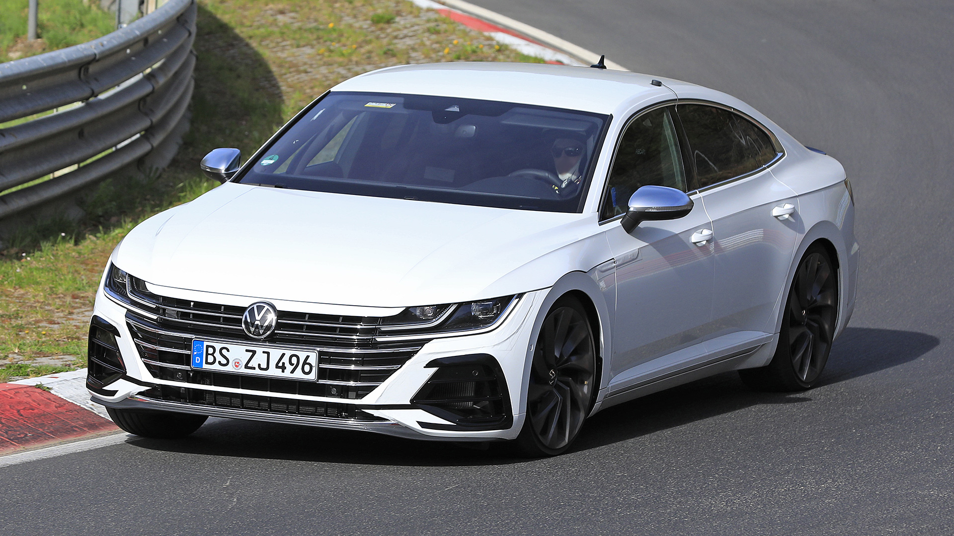 aria-label="2020%20Volkswagen%20Arteon%20R%20spied"