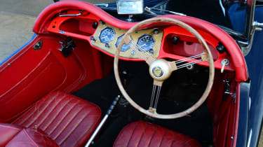 MG TF 1953 interior