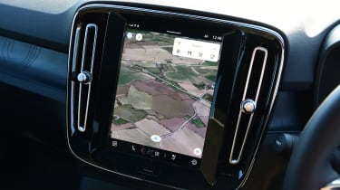 Volvo C40 - infotainment screen (reversing camera)
