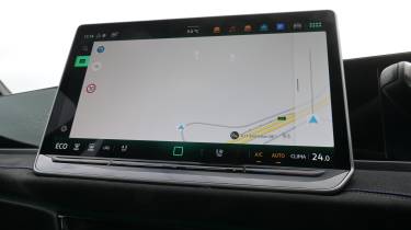 New Volkswagen Passat Estate - infotainment screen 