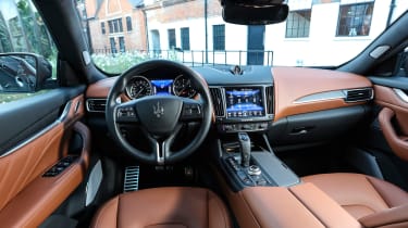 Maserati Levante - interior