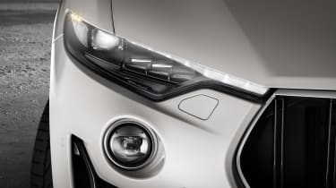 Maserati Levante GTS - headlight