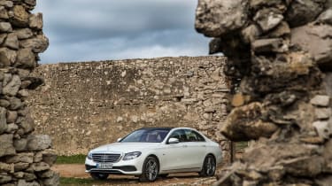 Mercedes E 350 e 2016 - front three quarter