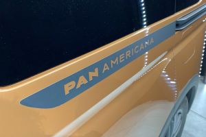 VW Caddy Pan Americana - badge reveal