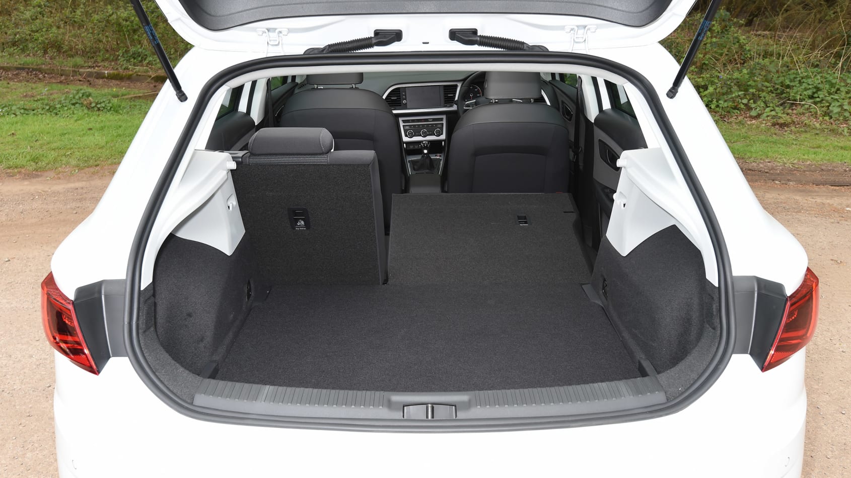 SEAT Leon Practicality, Boot Size, Dimensions & Luggage Capacity Auto