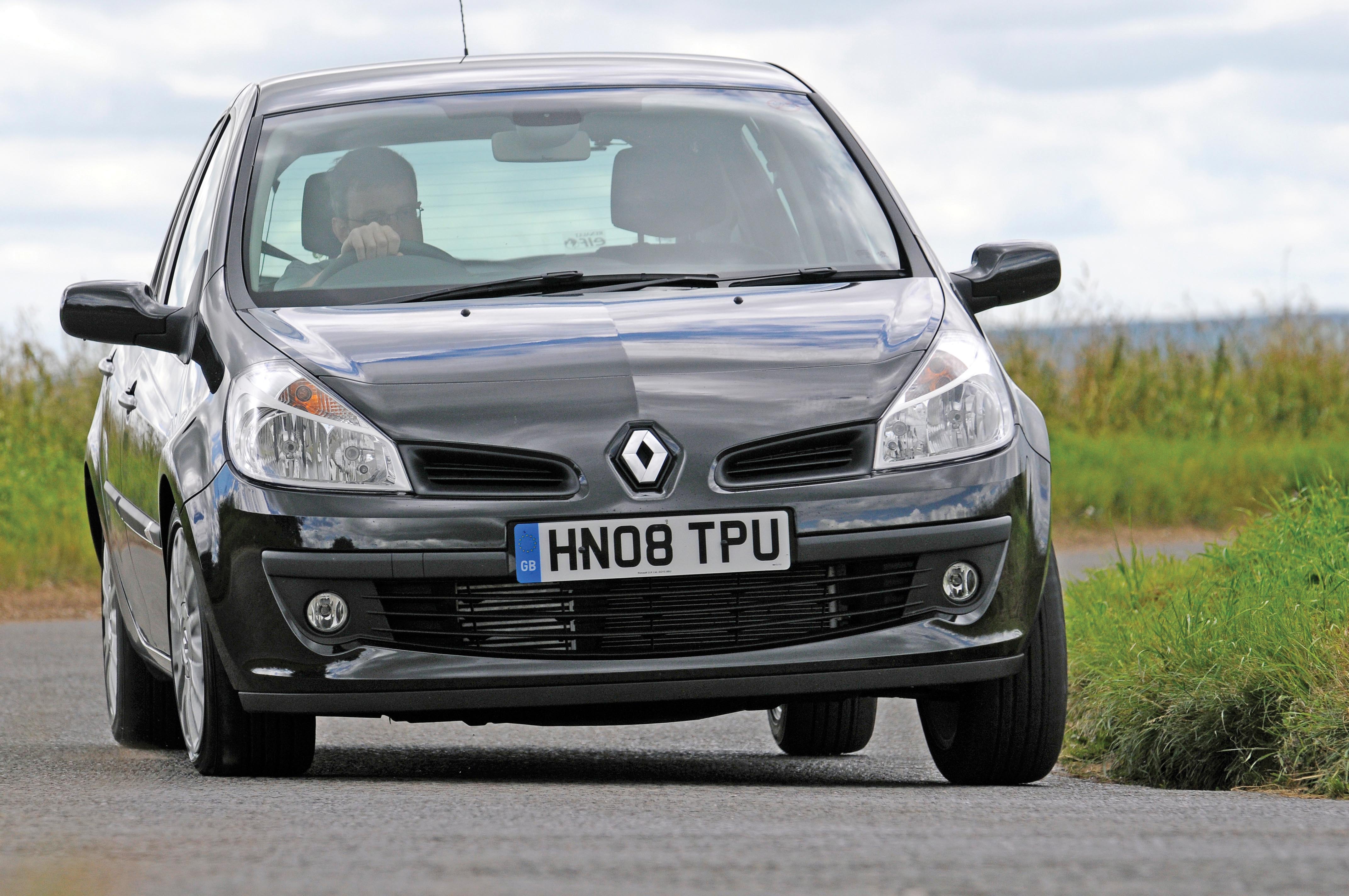 Renault Clio 1.2 Dynamique  Auto Express