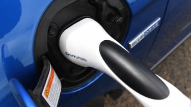 Hyundai Ioniq Plug-in - charging
