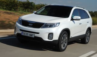 Kia Sorento front action