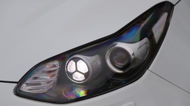 New Kia Sportage SUV 2016 - headlight