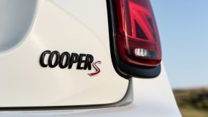 MINI Cooper S - Cooper S badge