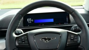 Ford Mustang Mach-E - display