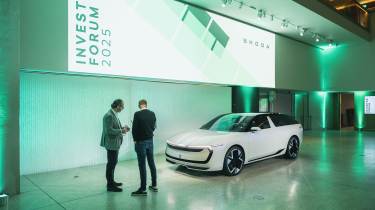 Skoda Vision O concept - looking at the front of car