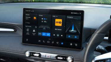MG4 Urban - infotainment screen