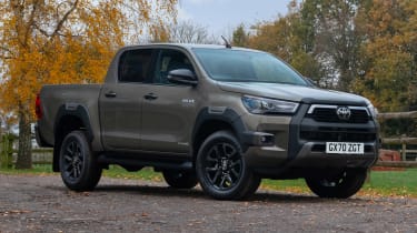 Toyota Hilux - front static