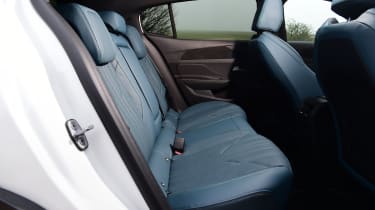 Peugeot 408 GT Puretech - rear seats