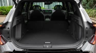 Kia Seltos - boot seats down