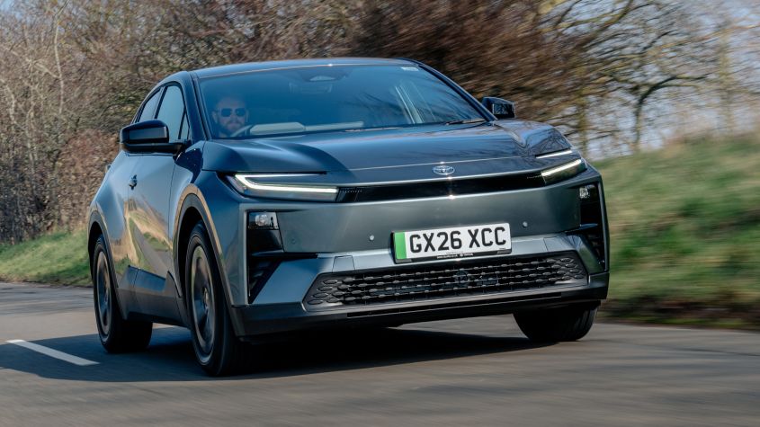 Naujoji "Toyota C-HR+ 2026 UK" - nuotraukos