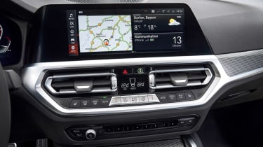 BMW 2 Series Coupe - infotainment
