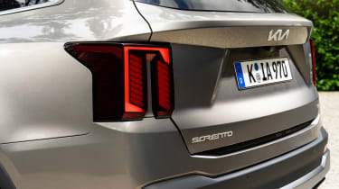 Kia Sorento facelift - rear light