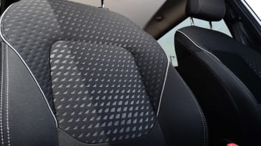 Ford Fiesta - front seat detail
